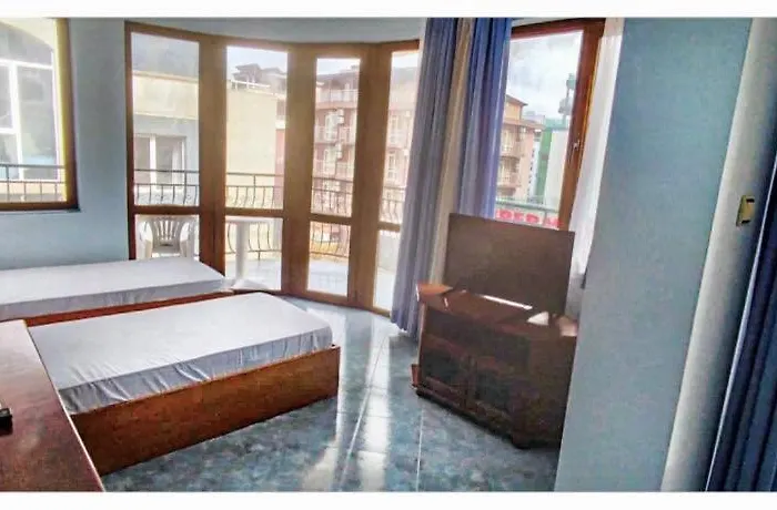 Hotel apartamentowy Victoria *